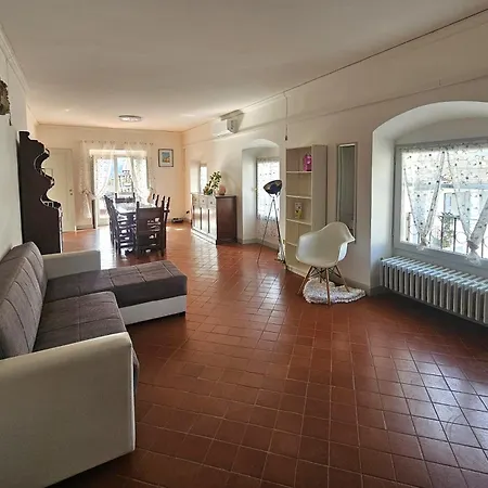 La Casa Dei Cedri-by Goccia Di Lago Apartament *