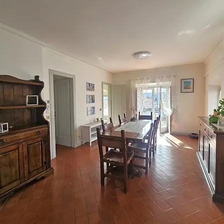 Apartment La Casa Dei Cedri-by Goccia Di Lago